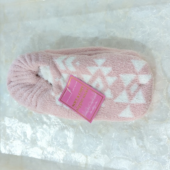 Simply Southern Accessories - Simply Southern Soft & Cozy Slipper Socks